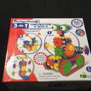 Techno Gears 3-in-1 construction set. Instructions to build Droid, Bug, Robot